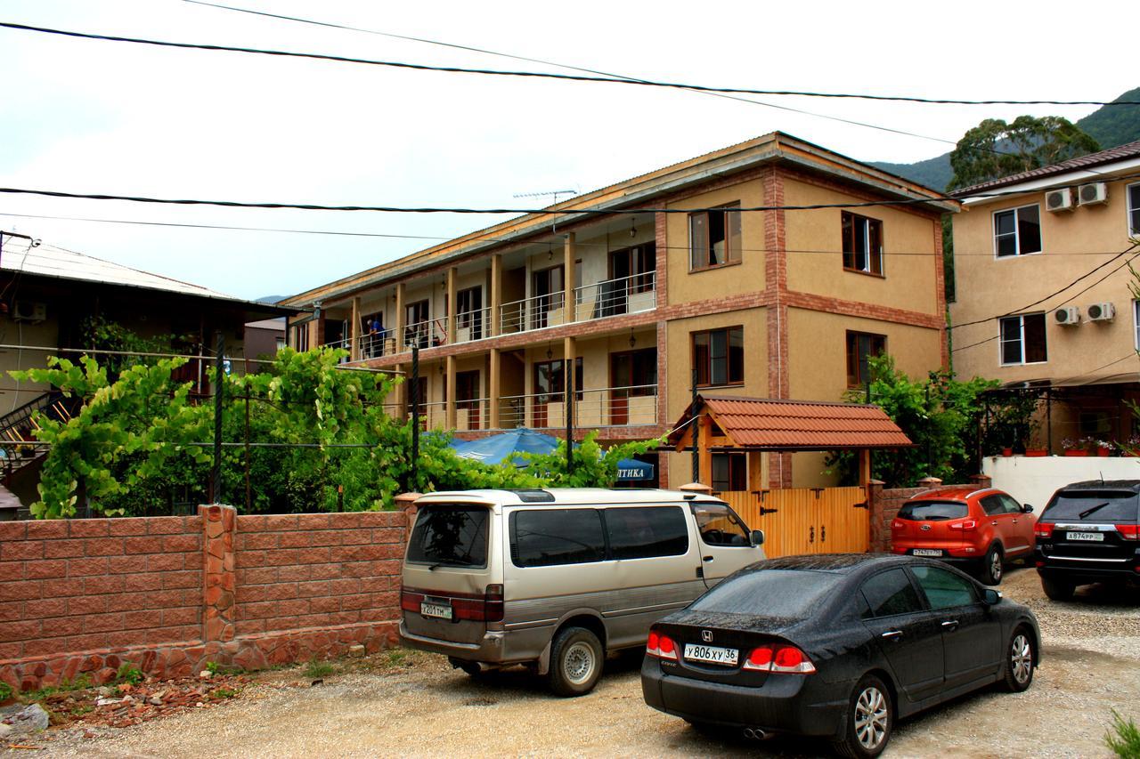 Runo Guest House Gagra Exterior photo