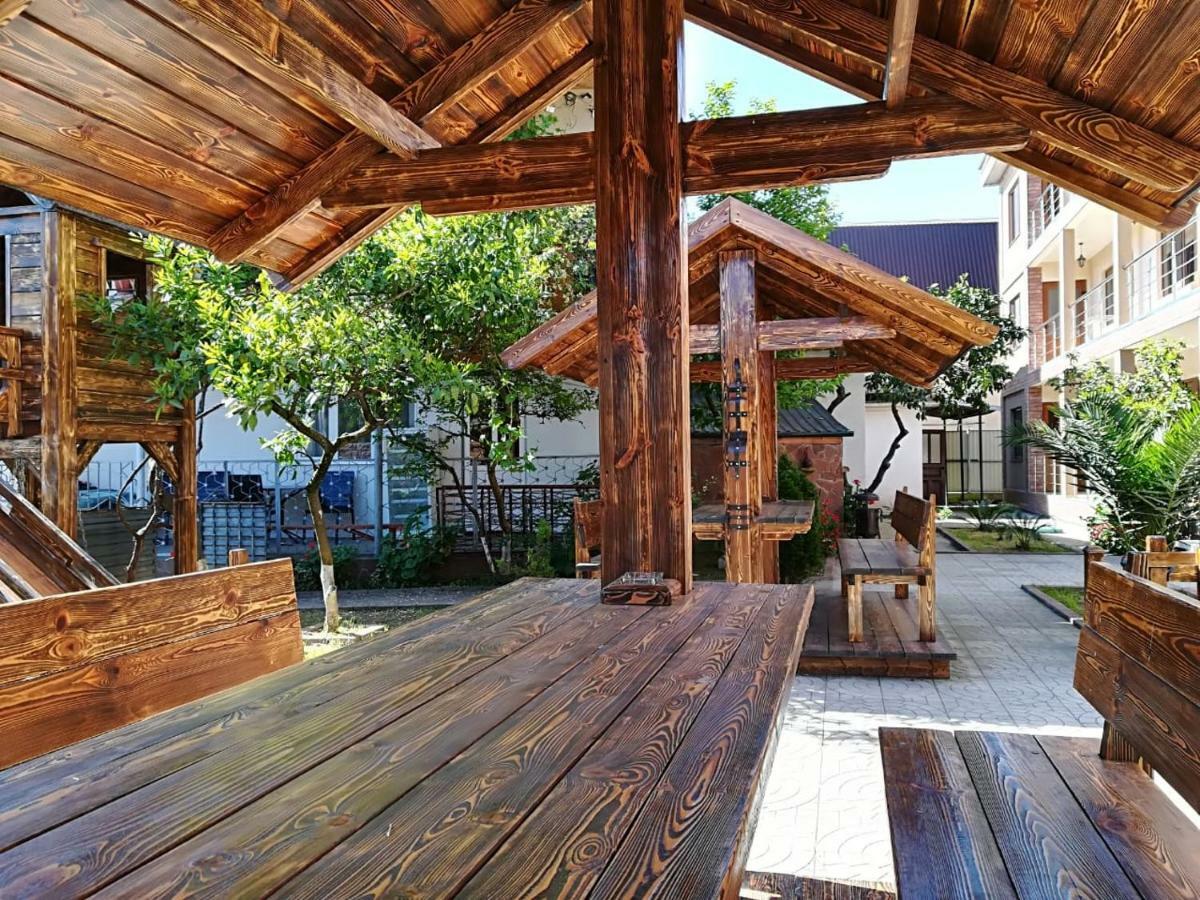 Runo Guest House Gagra Exterior photo